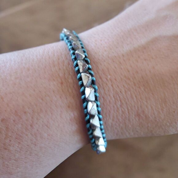 Fossil Logo button leather bracelet Metal silver beads 7.5" - Picture 3 of 4